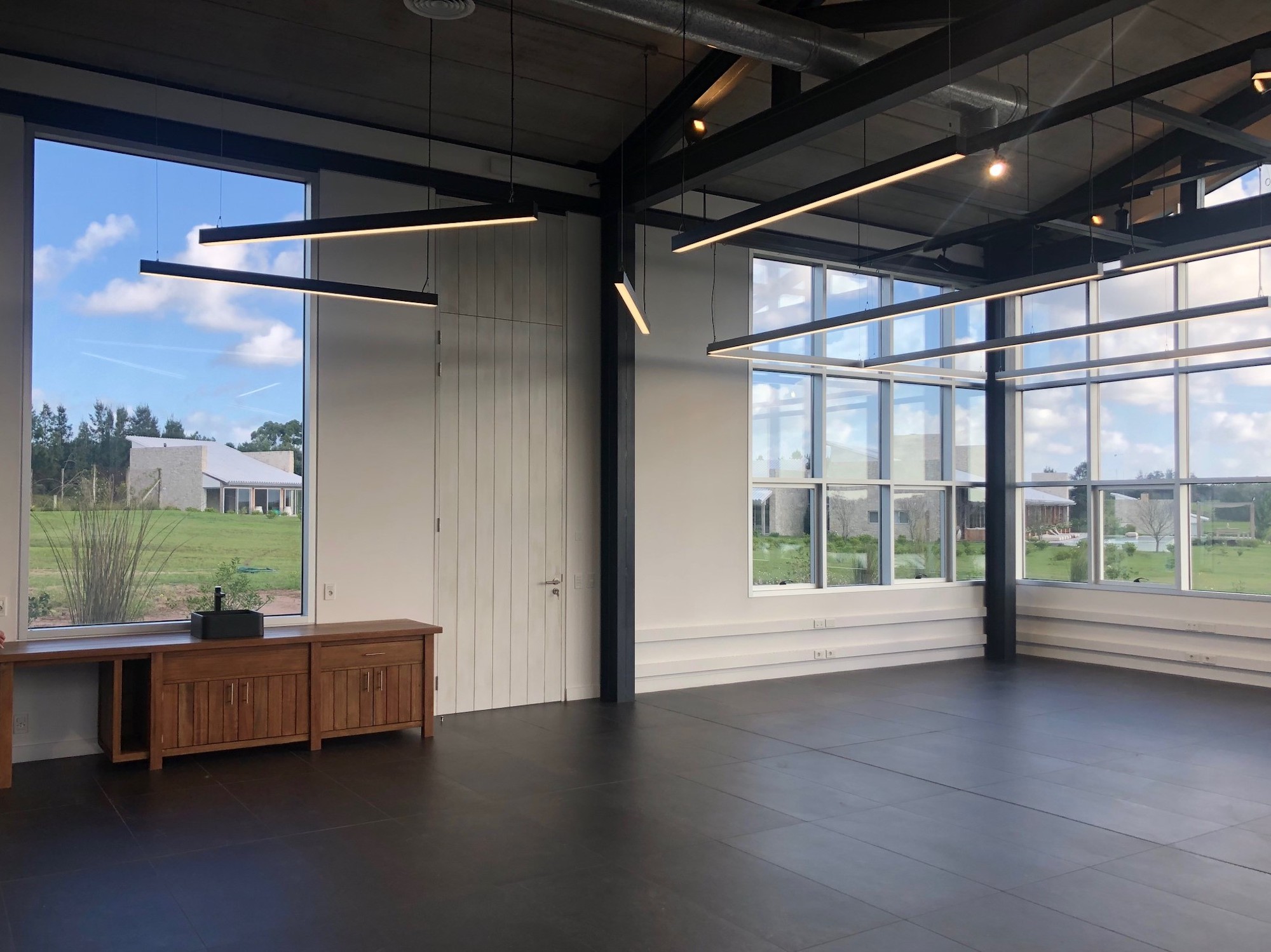 Atelier Moldavia, cerramientos