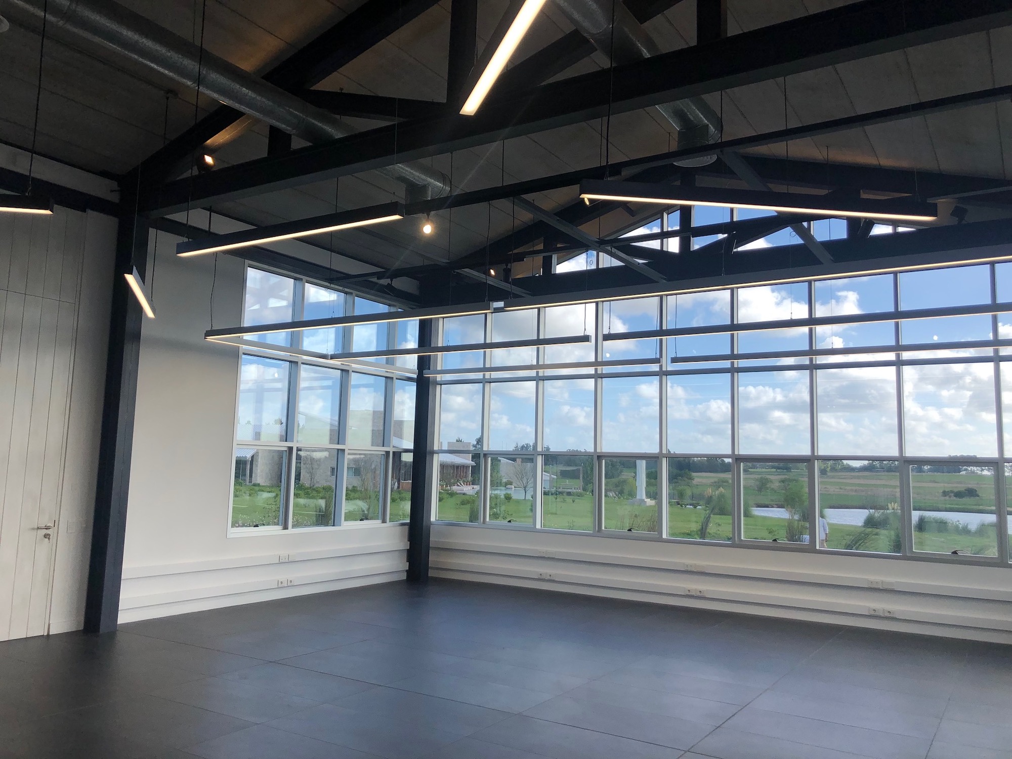 Atelier Moldavia, cerramientos